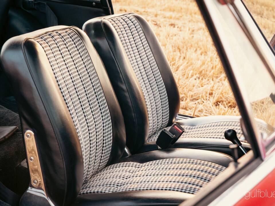 Image 32/59 of Porsche 911 2.0 (1966)