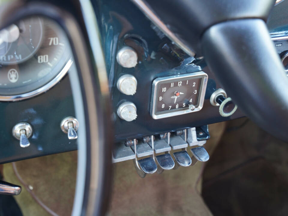 Afbeelding 35/50 van Maserati 3500 GT Touring (1960)