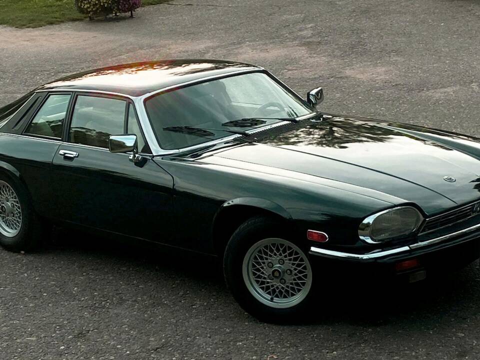 Image 2/8 de Jaguar XJ-S V12 (1989)