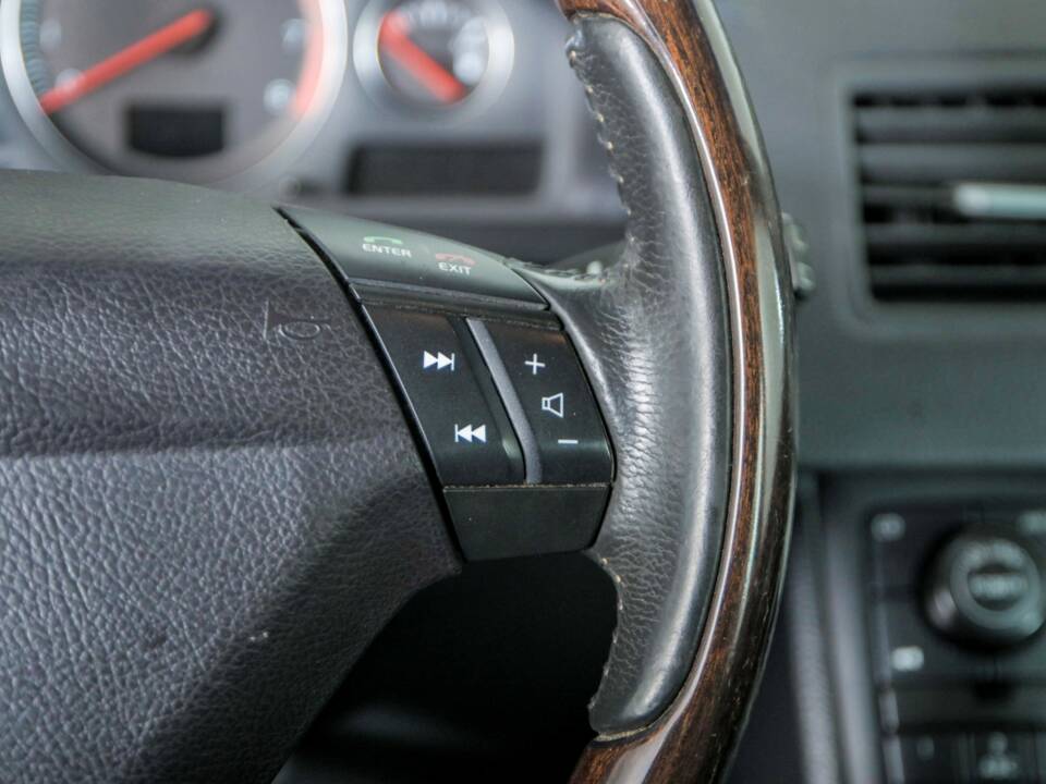 Image 20/43 of Volvo XC90 2.5T (2005)