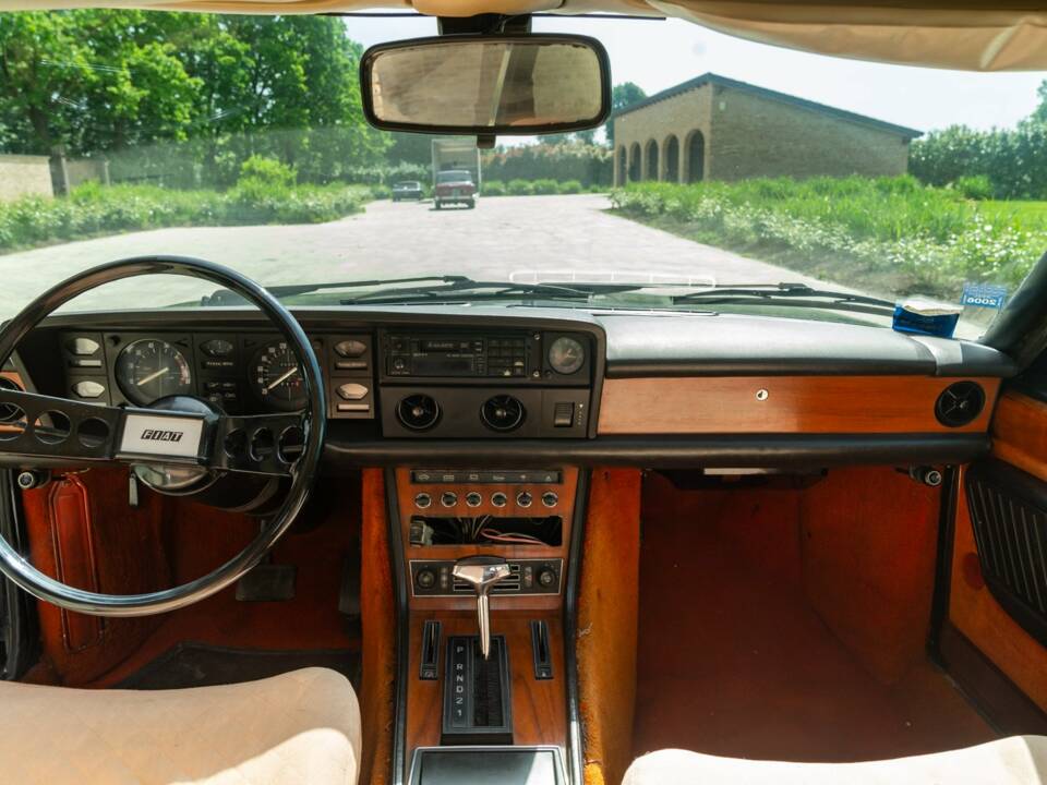 Immagine 27/49 di FIAT 130 Coupe (1973)