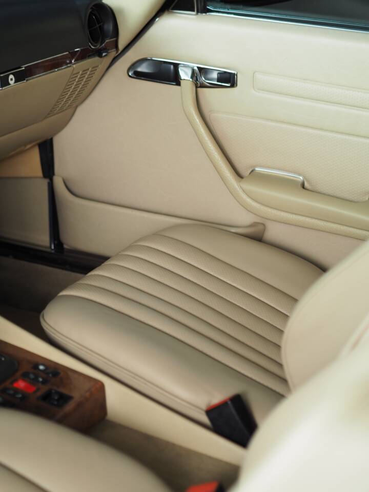 Immagine 35/51 di Mercedes-Benz 280 SL (1985)