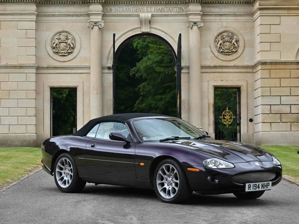 Afbeelding 37/50 van Jaguar XKR (1998)