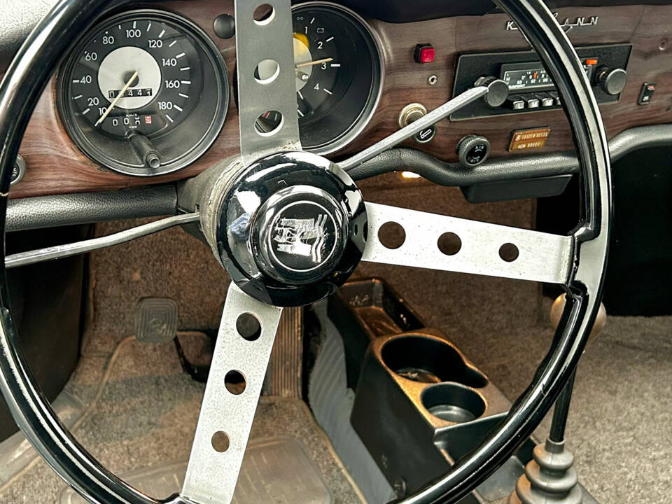 Image 9/11 of Volkswagen Karmann Ghia 1600 (1974)