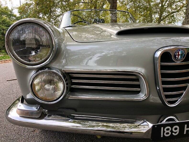 Bild 38/50 von Alfa Romeo 2600 Spider (1964)
