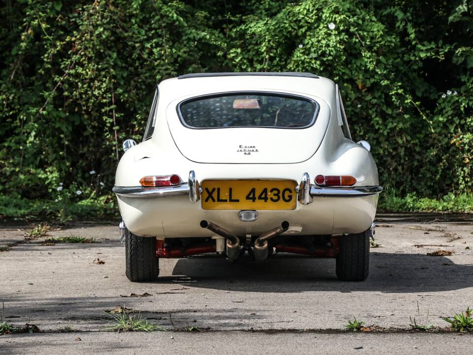 Imagen 6/33 de Jaguar E-Type (2+2) (1968)