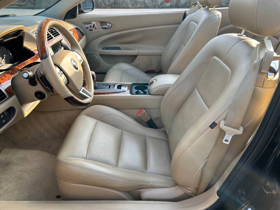 Image 10/36 of Jaguar XK 4.2 (2007)
