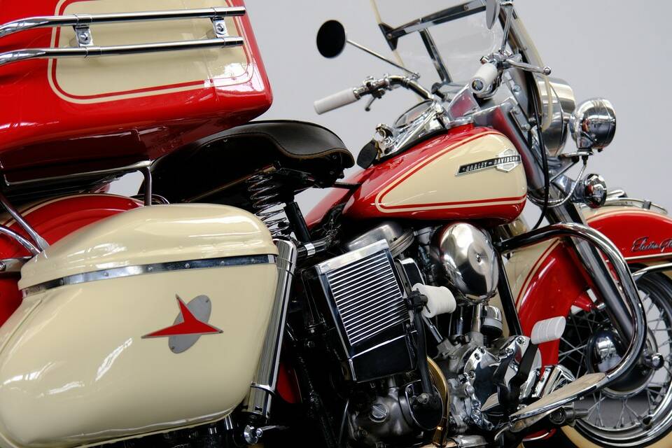 Image 68/75 of Harley-Davidson FL Panhead (1965)