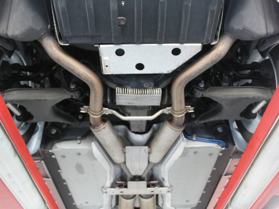 Image 21/50 of BMW Z8 (2002)