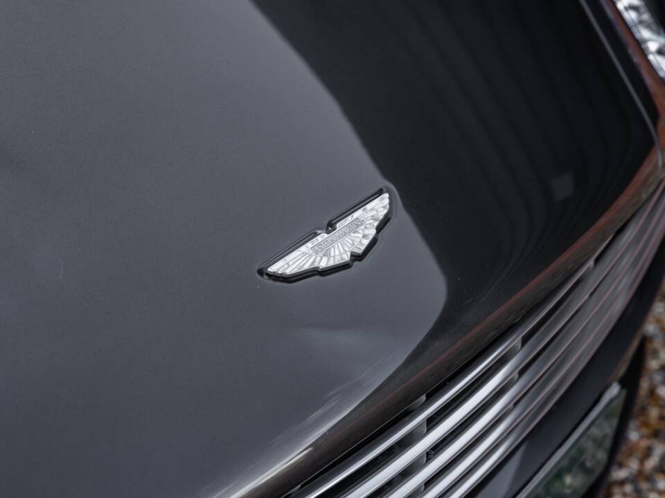 Bild 12/79 von Aston Martin DB 9 GT Volante (2017)