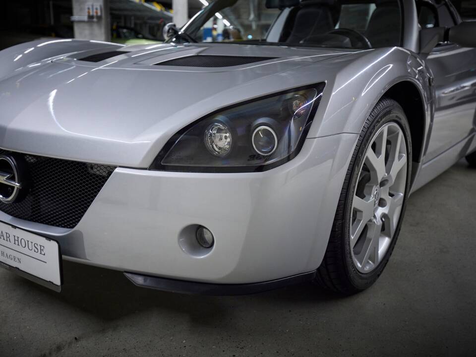 Image 32/81 of Opel Speedster 2.0 Turbo (2003)