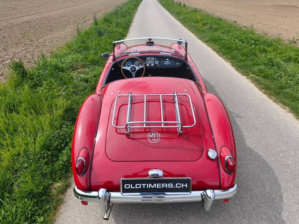 Image 22/24 of MG MGA 1500 (1959)
