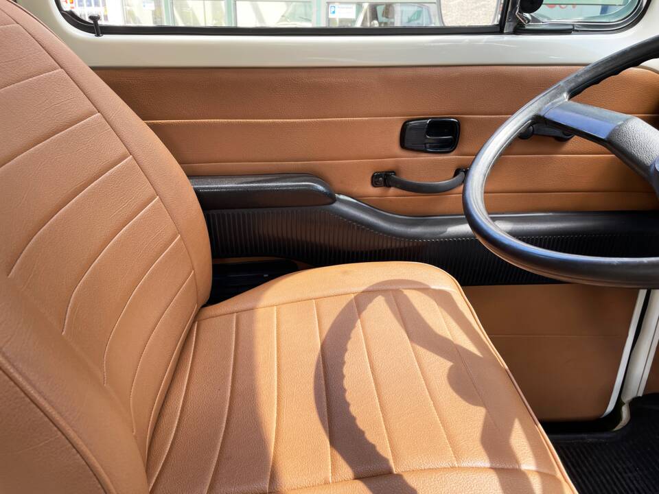 Image 47/73 of Volkswagen T2b Kombi (1978)