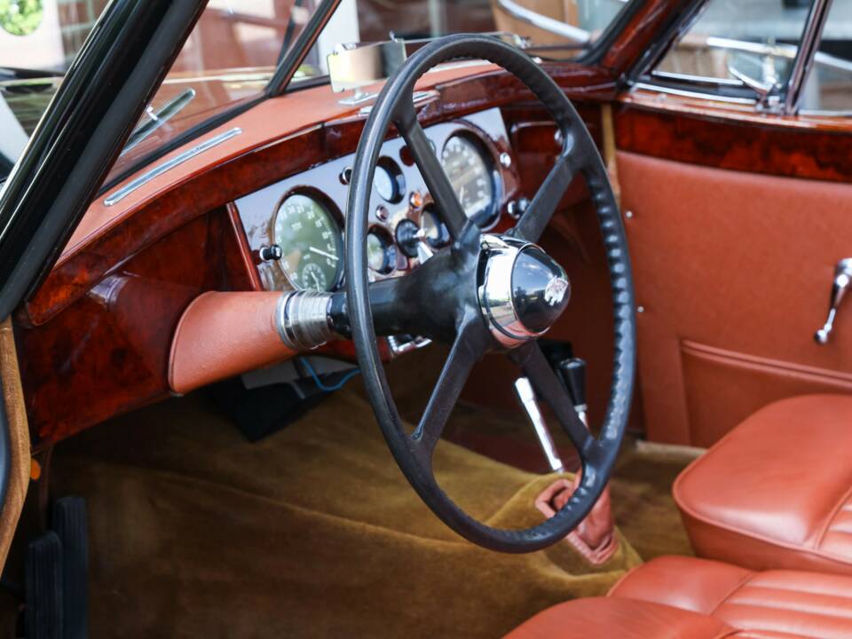 Bild 18/50 von Jaguar XK 120 DHC (1953)