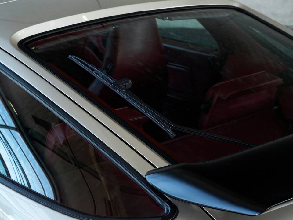 Image 18/50 of Porsche 928 GT (1989)