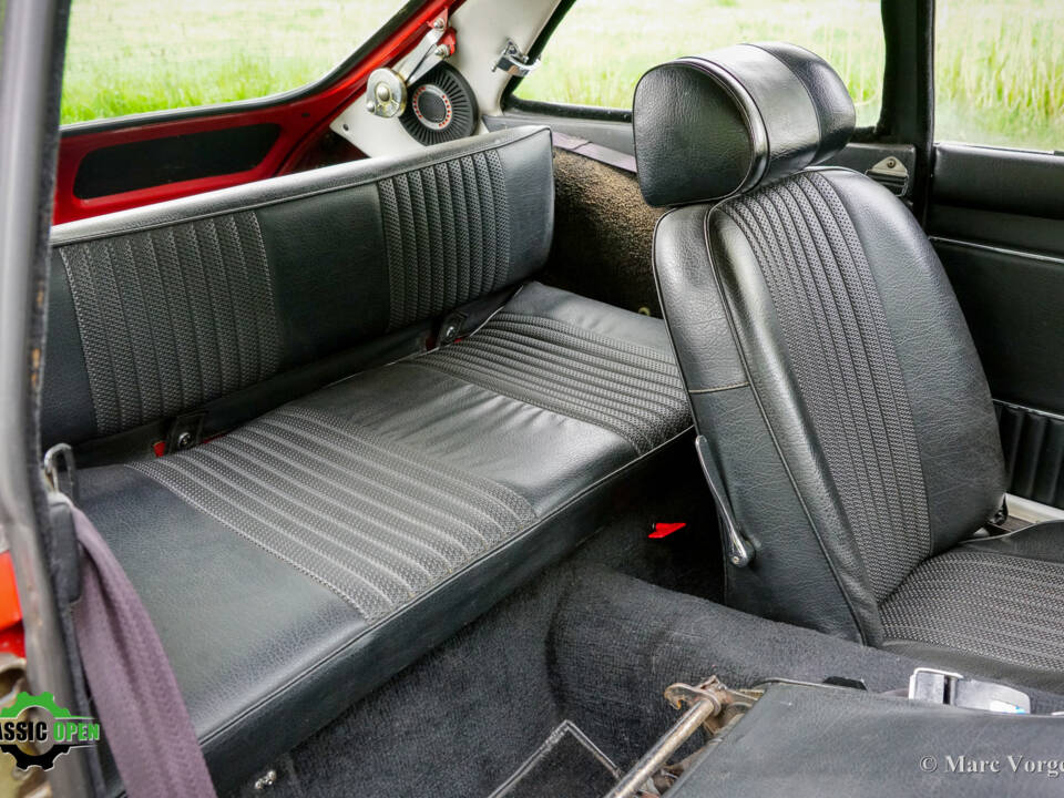 Image 14/46 de MG MGB GT V8 (1975)