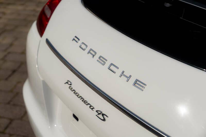Bild 41/50 von Porsche Panamera 4S (2010)