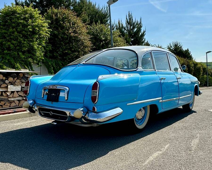 Image 4/17 de Tatra 603 Tatraplan (1959)