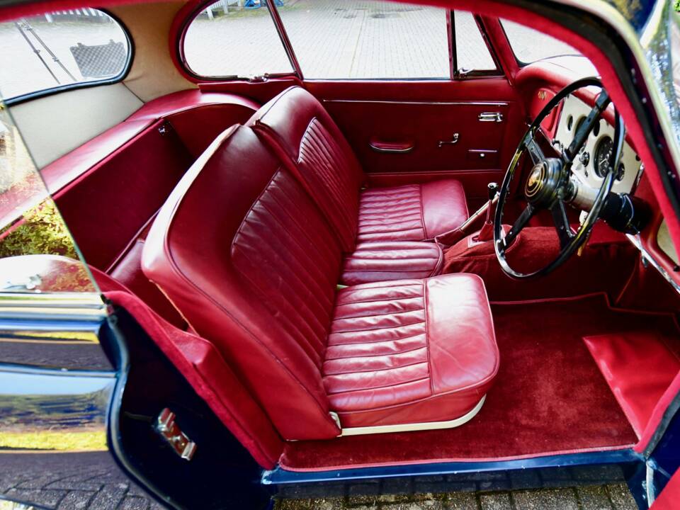 Image 40/50 of Jaguar XK 150 FHC (1959)