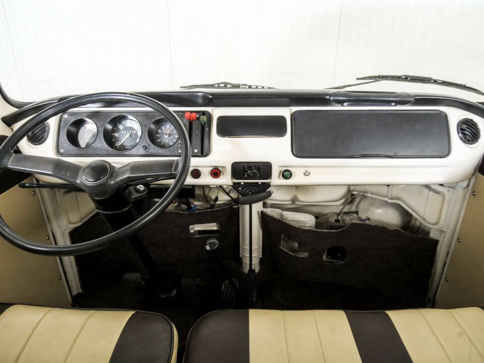 Bild 7/50 von Volkswagen T2b Pickup Double Cabin (1977)