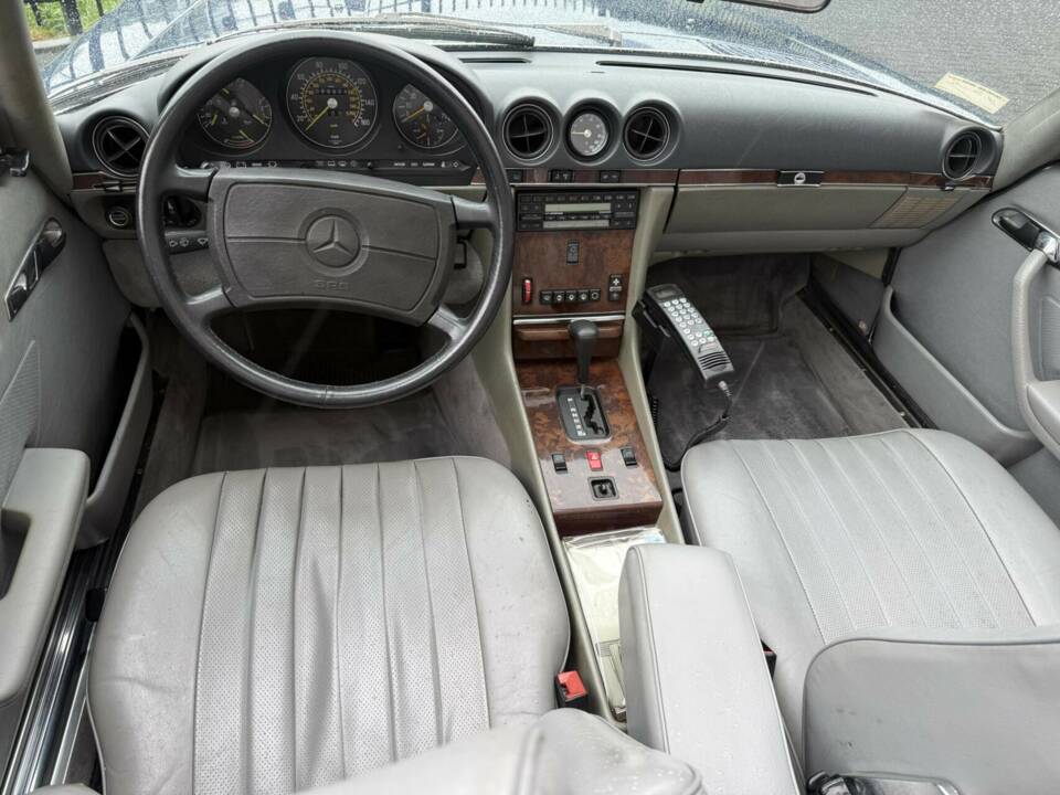Image 16/46 de Mercedes-Benz 560 SL (1986)