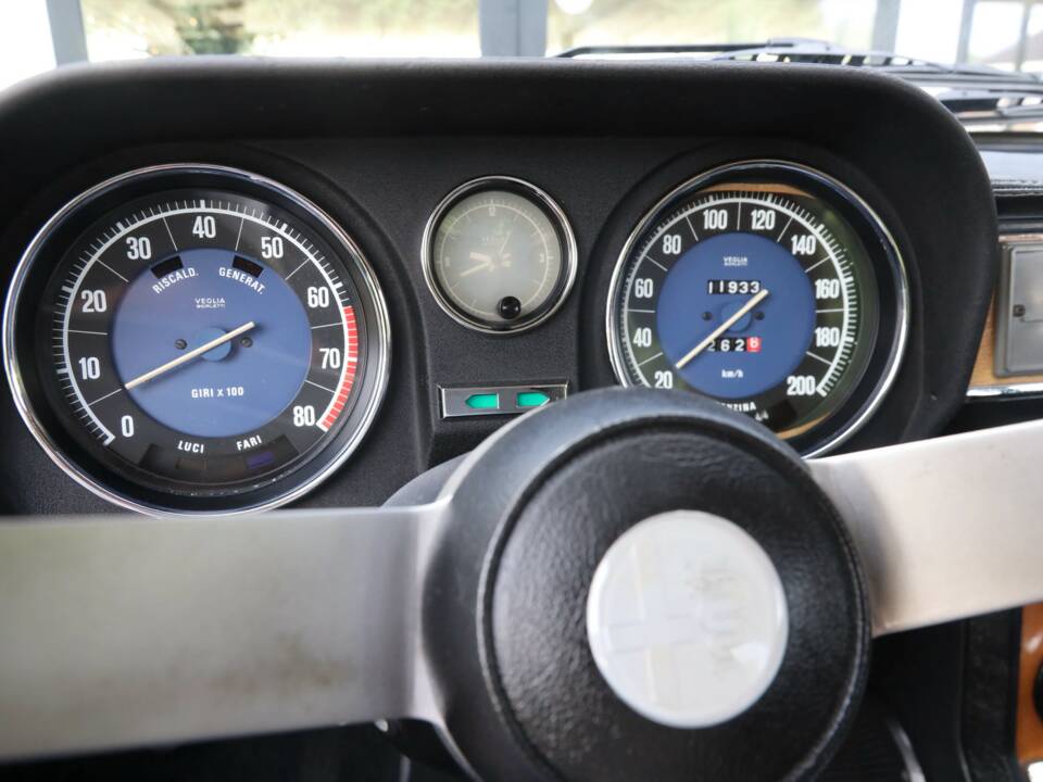Immagine 28/50 di Alfa Romeo Giulia Nuova Super 1300 (1975)