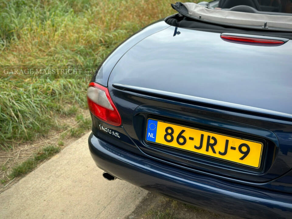 Afbeelding 20/100 van Jaguar XK8 4.0 (2000)