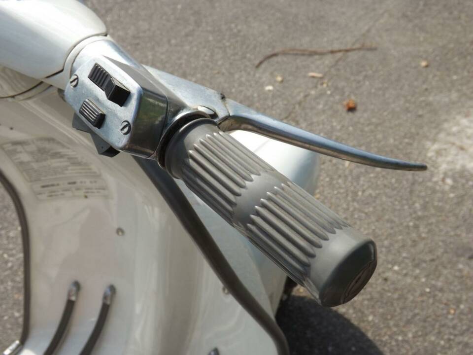 Image 41/50 of Innocenti Lambretta Li 150 (1963)