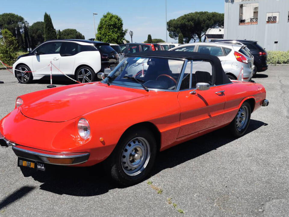Image 4/33 of Alfa Romeo Spider 1300 (1976)