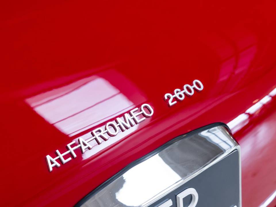 Afbeelding 40/44 van Alfa Romeo 2600 Spider (1965)