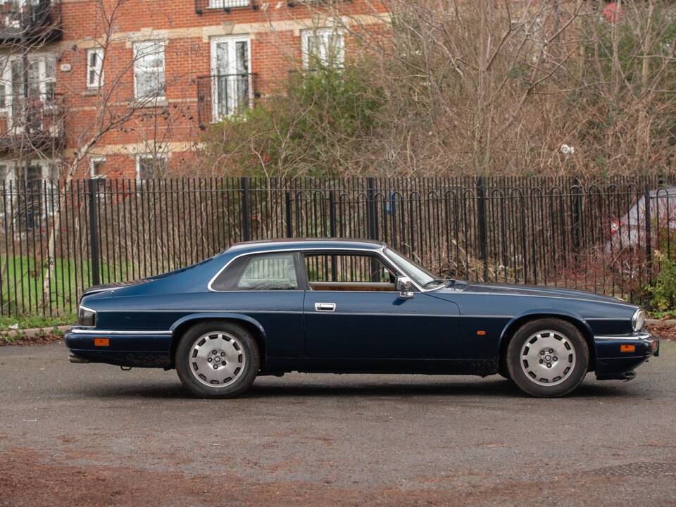 Image 13/50 de Jaguar XJS 4.0 Celebration (1995)