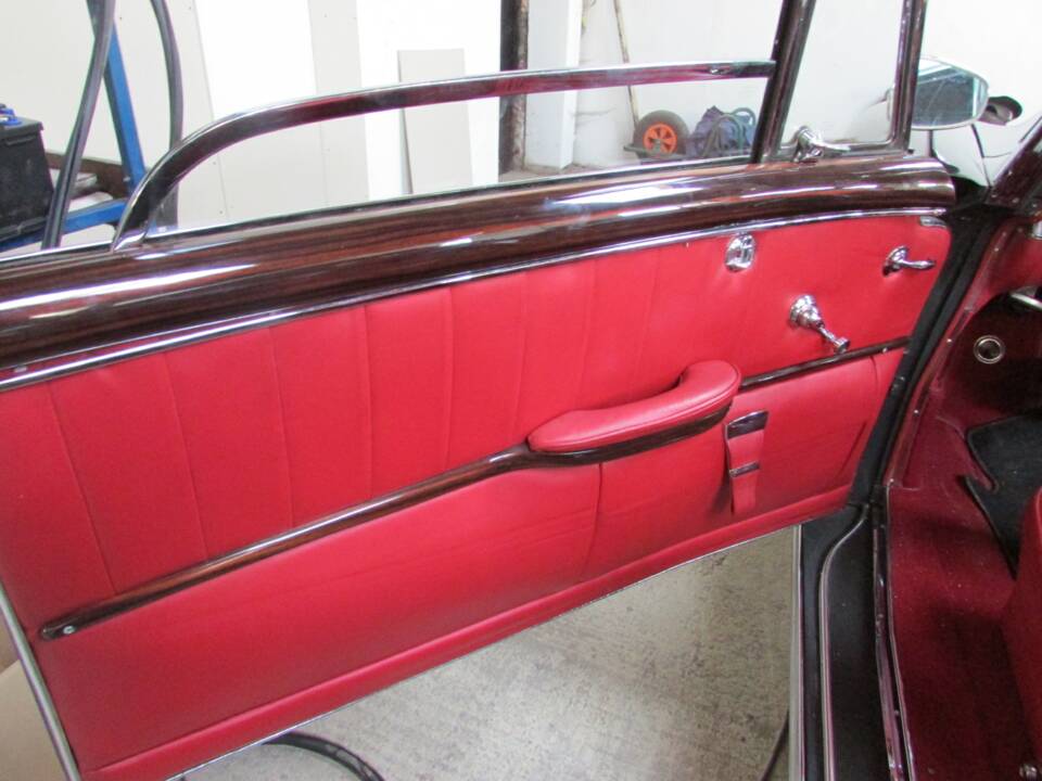 Bild 31/73 von Mercedes-Benz 220 S Cabriolet (1957)