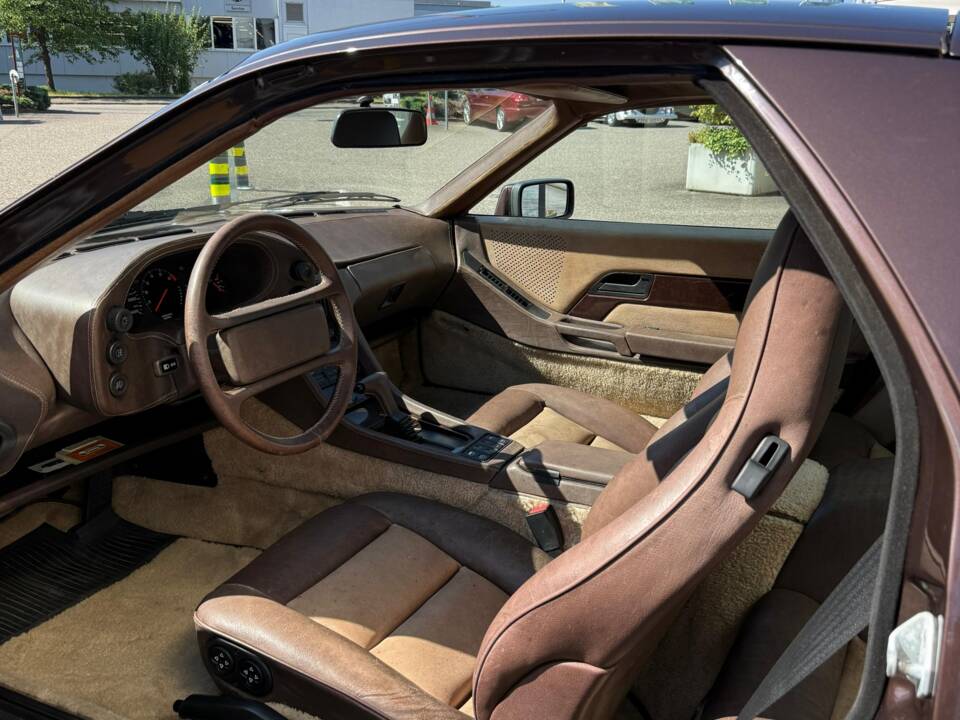 Image 22/28 of Porsche 928 S4 (1987)