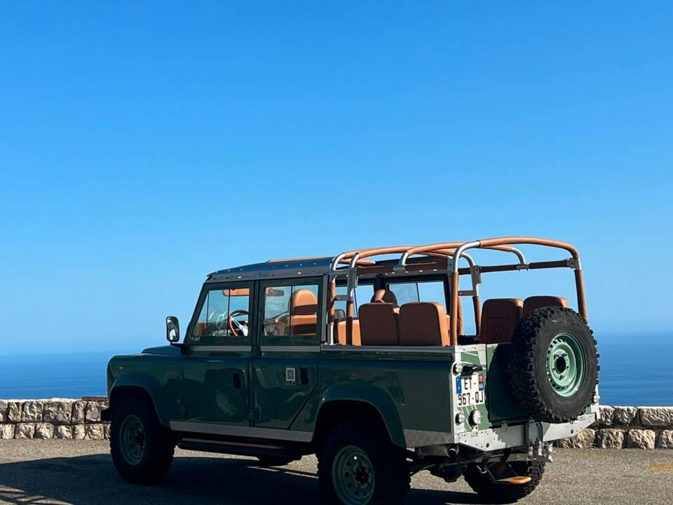 Bild 2/16 von Land Rover Defender 110 300Tdi (1998)