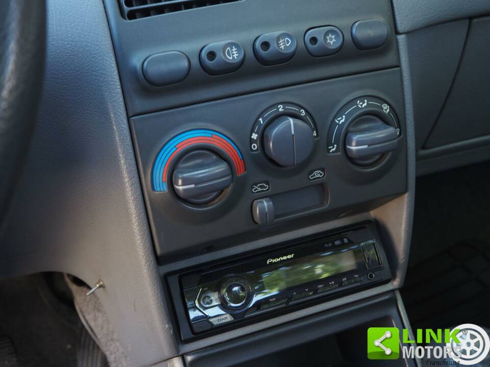 Bild 13/42 von FIAT Punto 90 ELX (1996)