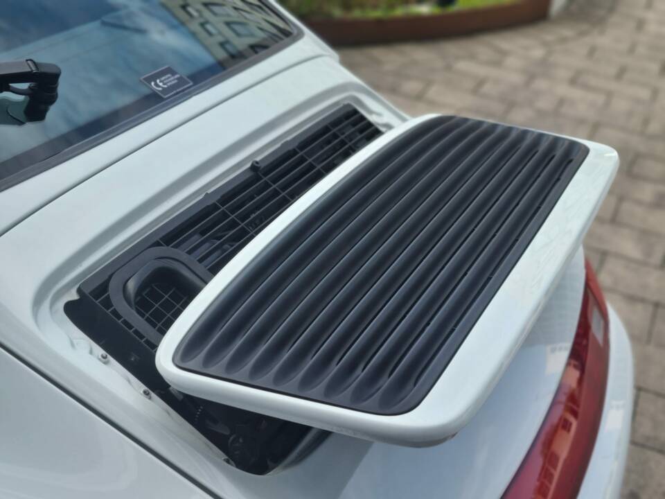Image 44/45 of Porsche 911 Carrera 4 (1995)