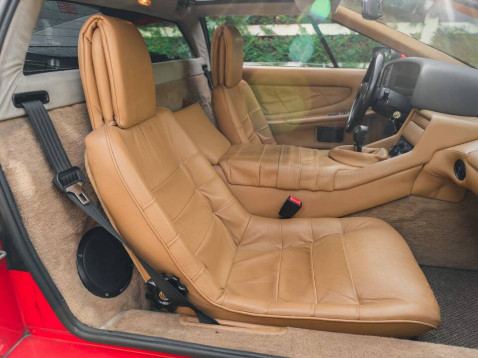 Image 13/22 of Lotus Esprit Turbo HC (1989)