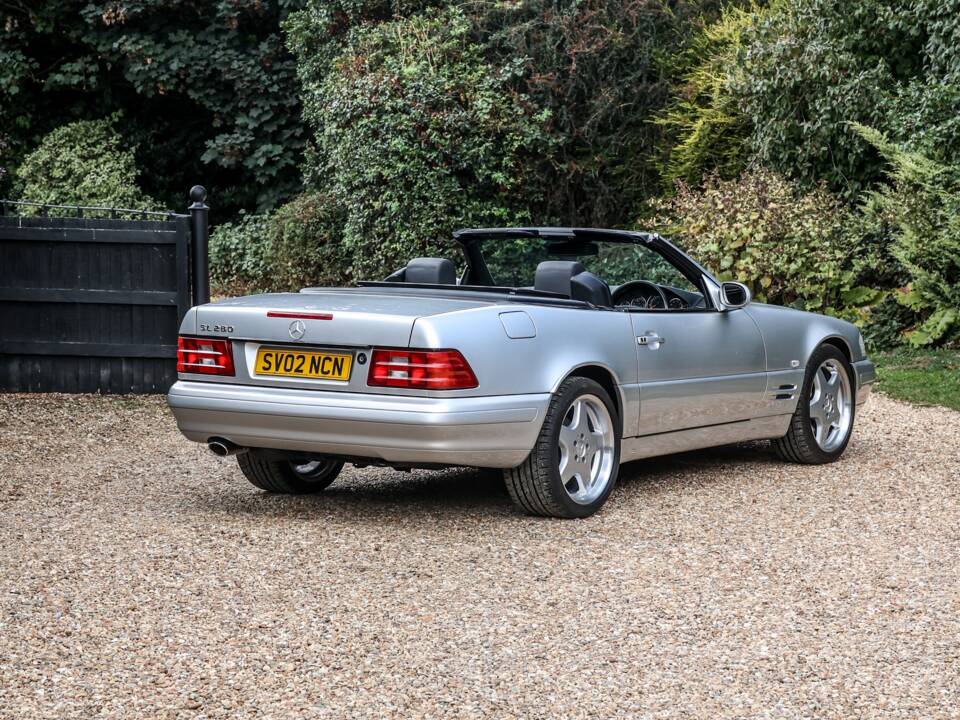 Image 20/43 of Mercedes-Benz SL 280 (2002)