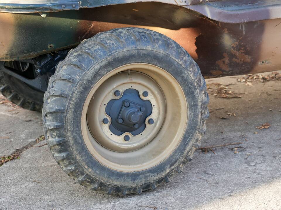 Image 30/40 of Volkswagen Schwimmwagen (1943)