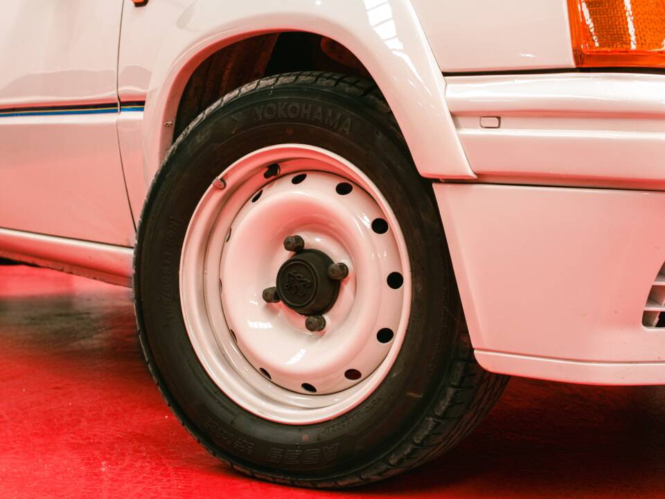 Imagen 2/47 de Peugeot 205 Rallye 1.3 (1989)