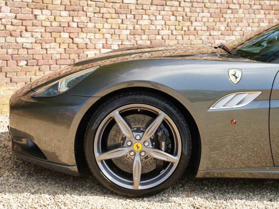 Immagine 16/50 di Ferrari California (2010)