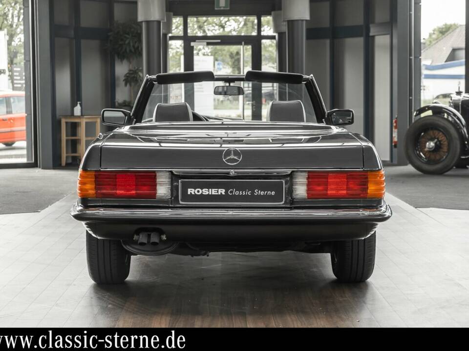 Image 4/15 de Mercedes-Benz 500 SL (1986)