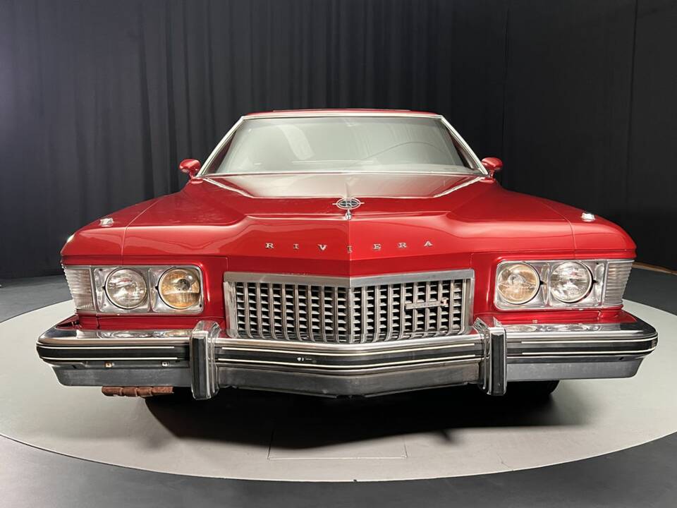 Image 3/8 of Buick Riviera (1974)