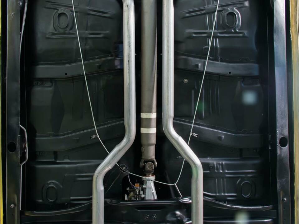 Image 23/26 of Pontiac GTO Tri-Power (1965)