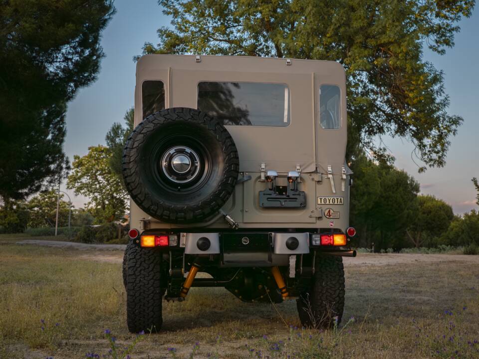 Imagen 6/25 de Toyota Land Cruiser FJ 40 (1973)