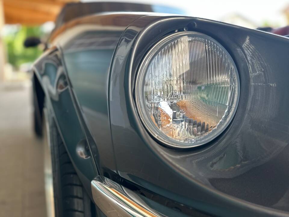 Image 28/64 of Datsun 280 Z (1976)