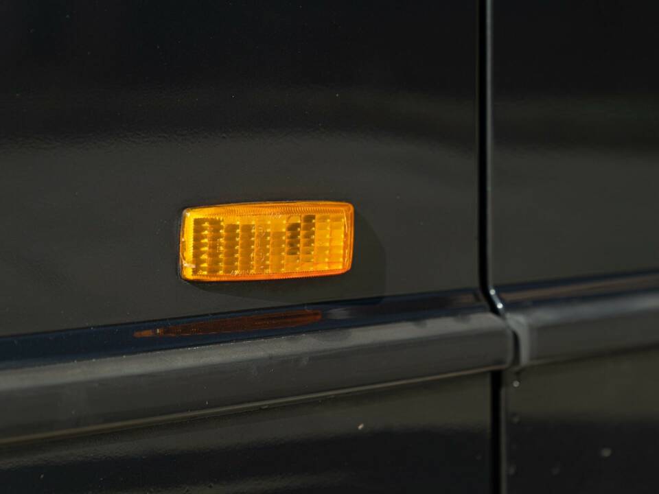 Bild 15/50 von Mercedes-Benz 190 E (1988)