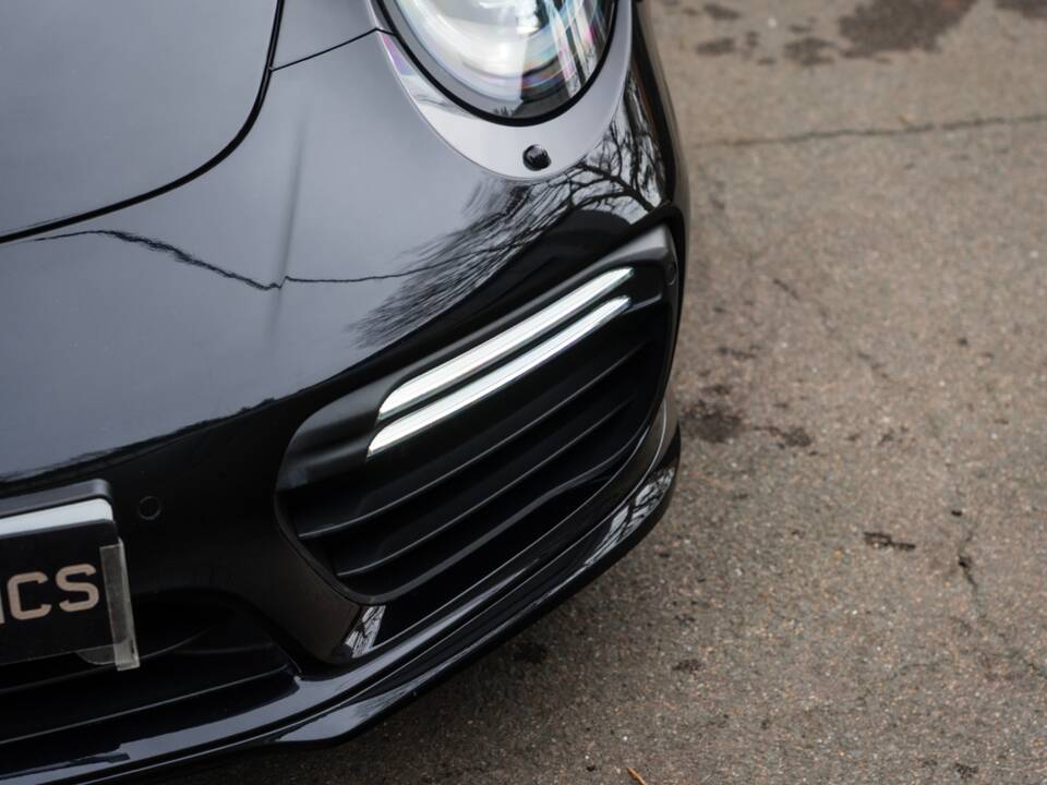 Bild 16/52 von Porsche 911 Turbo S (2017)