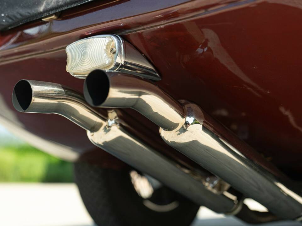 Image 24/50 de Jaguar E-Type 3.8 (1964)