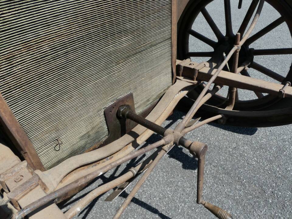 Image 44/66 of Regal Model T Underslung (1913)